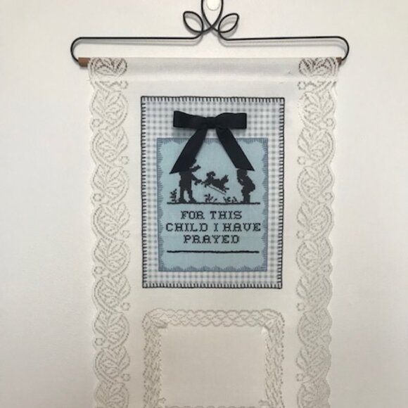 NWT White Heritage Lace "FOR THIS CHILD I HAVE PRAYED" Wall Hanging  (CL Hanger) - Picture 2 of 5